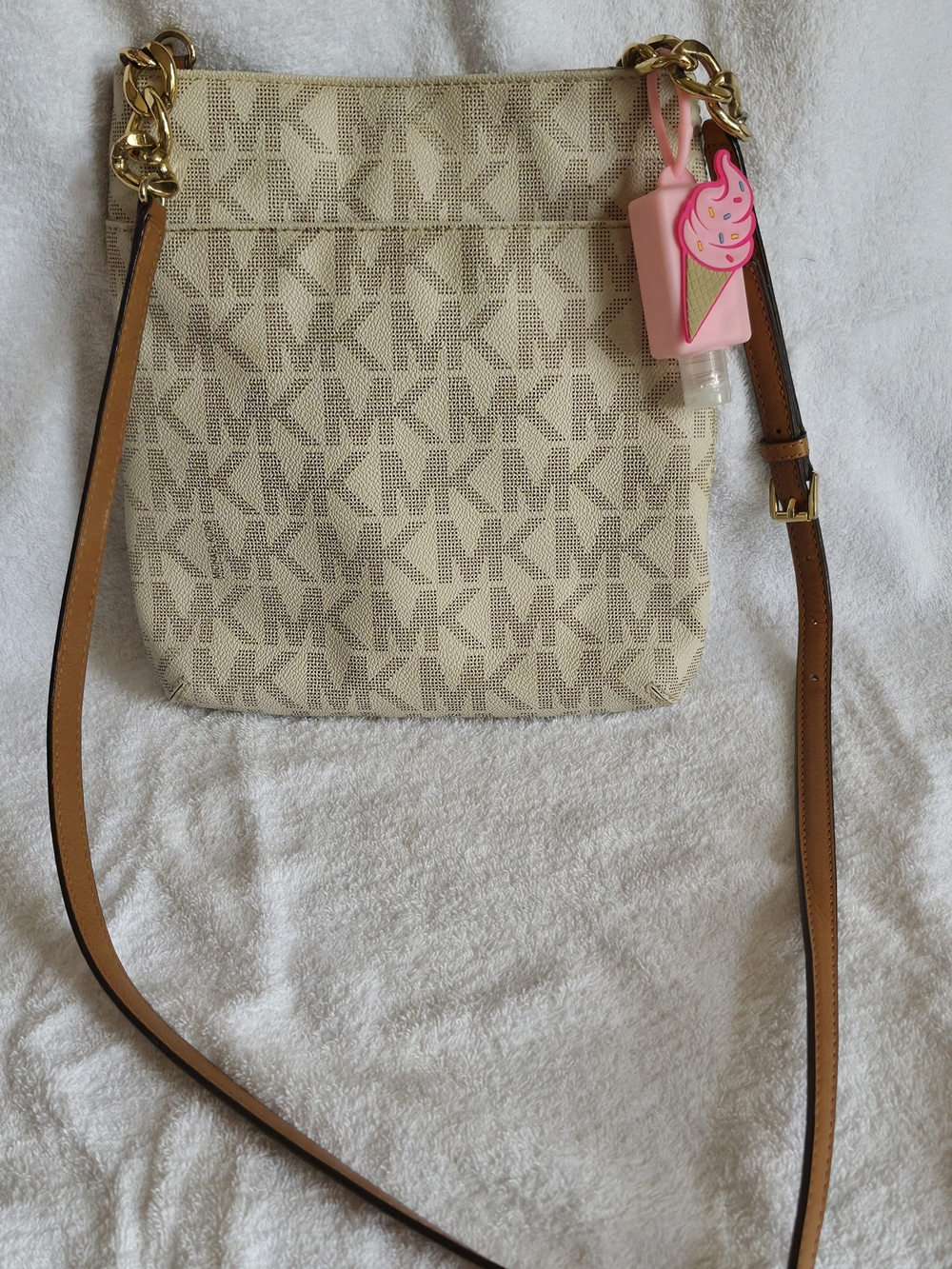 Michael Kors Hamilton Vanilla/ Cream Brown Signature Crossbody Bag. - Picture 7 of 13